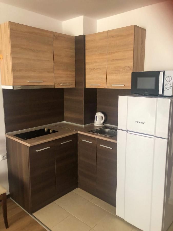 Sunrise Apartments, Apartament