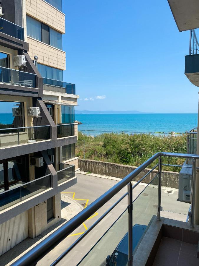 Апартаменти Sunrise Apartments, Поморіє