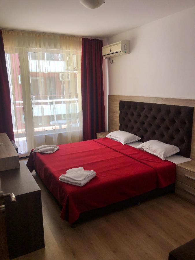 Sunrise Apartments, Поморіє